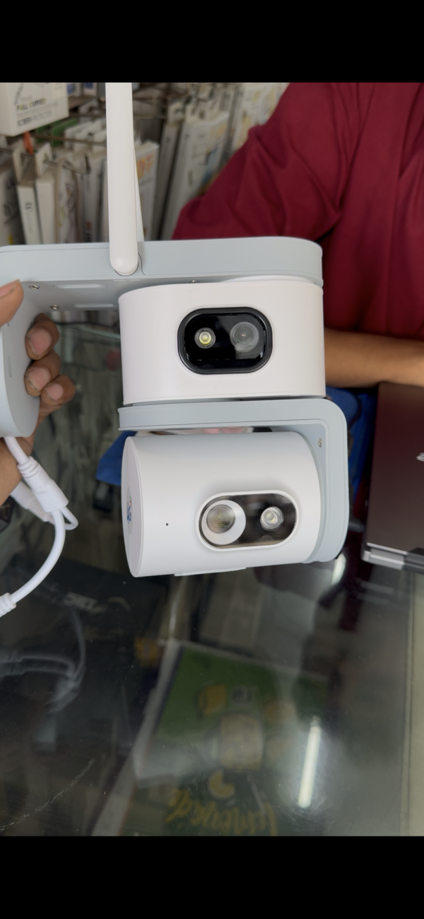 DUAL HD CAMERAS